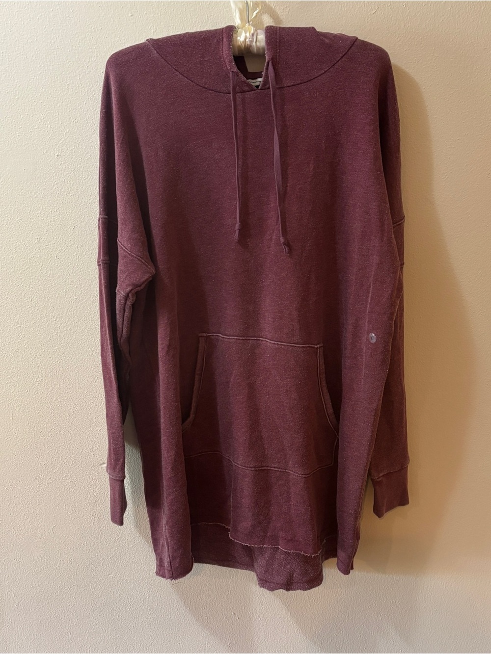 American Eagle Outfitters Women’s Hooded Tunic Sweatshirt- Burgundy NWT